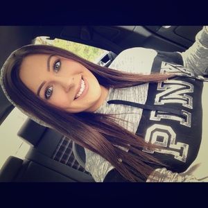 Meet your Posher, Caitlin